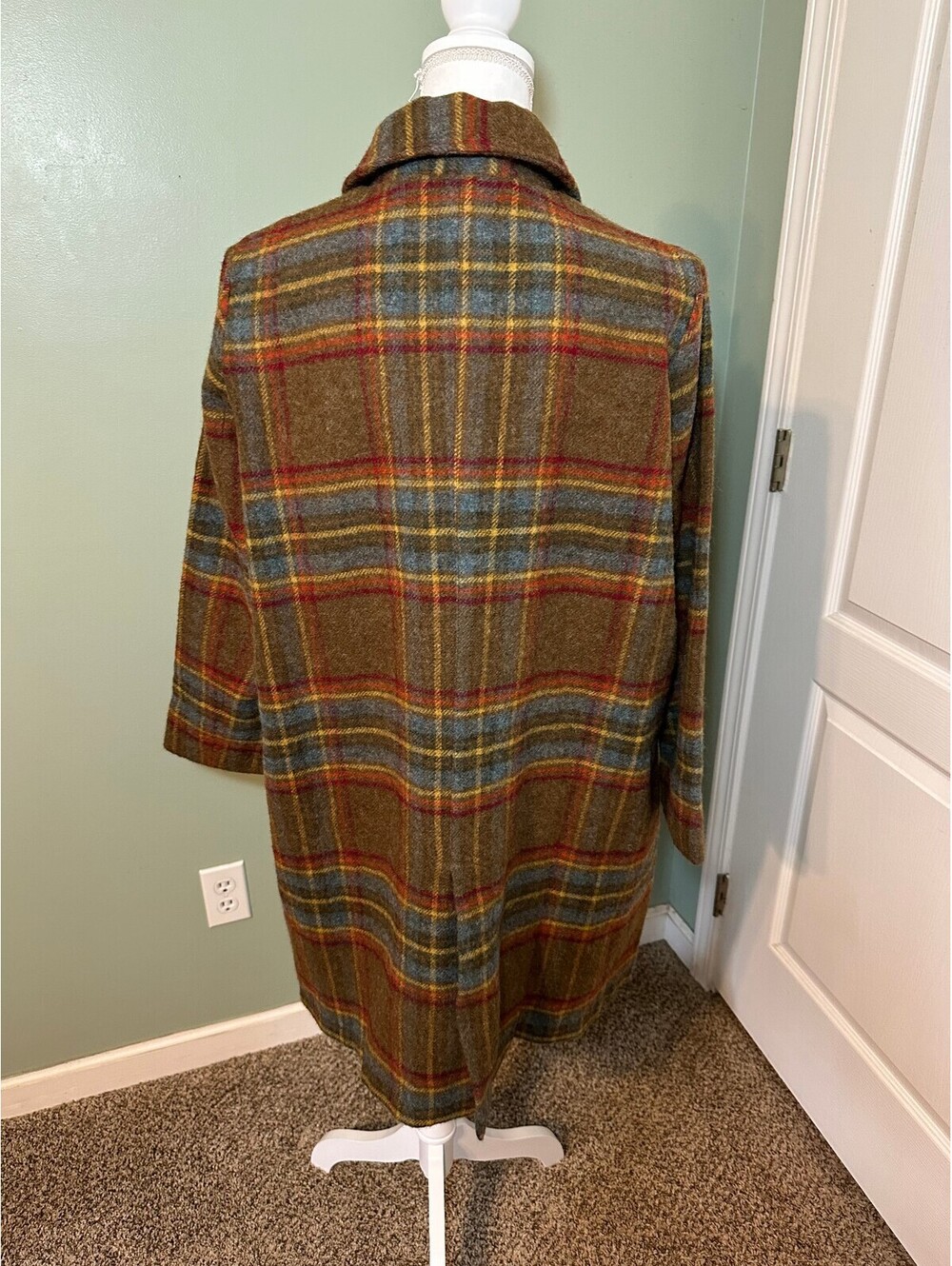 Frances Valentine Wool Plaid Andrews Plaid Barn Jacket Coat EUC Size Medium - Picture 8 of 8